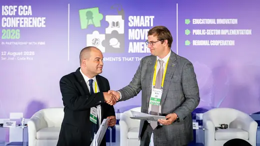 Handshake after the “Beacons of Chess” signing